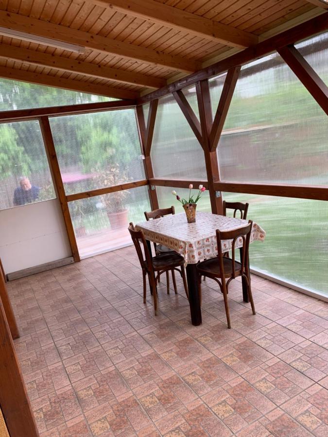 Eoetvoes Vendeghaz Villa Hajduszoboszlo Luaran gambar